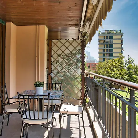 Terrace In Center